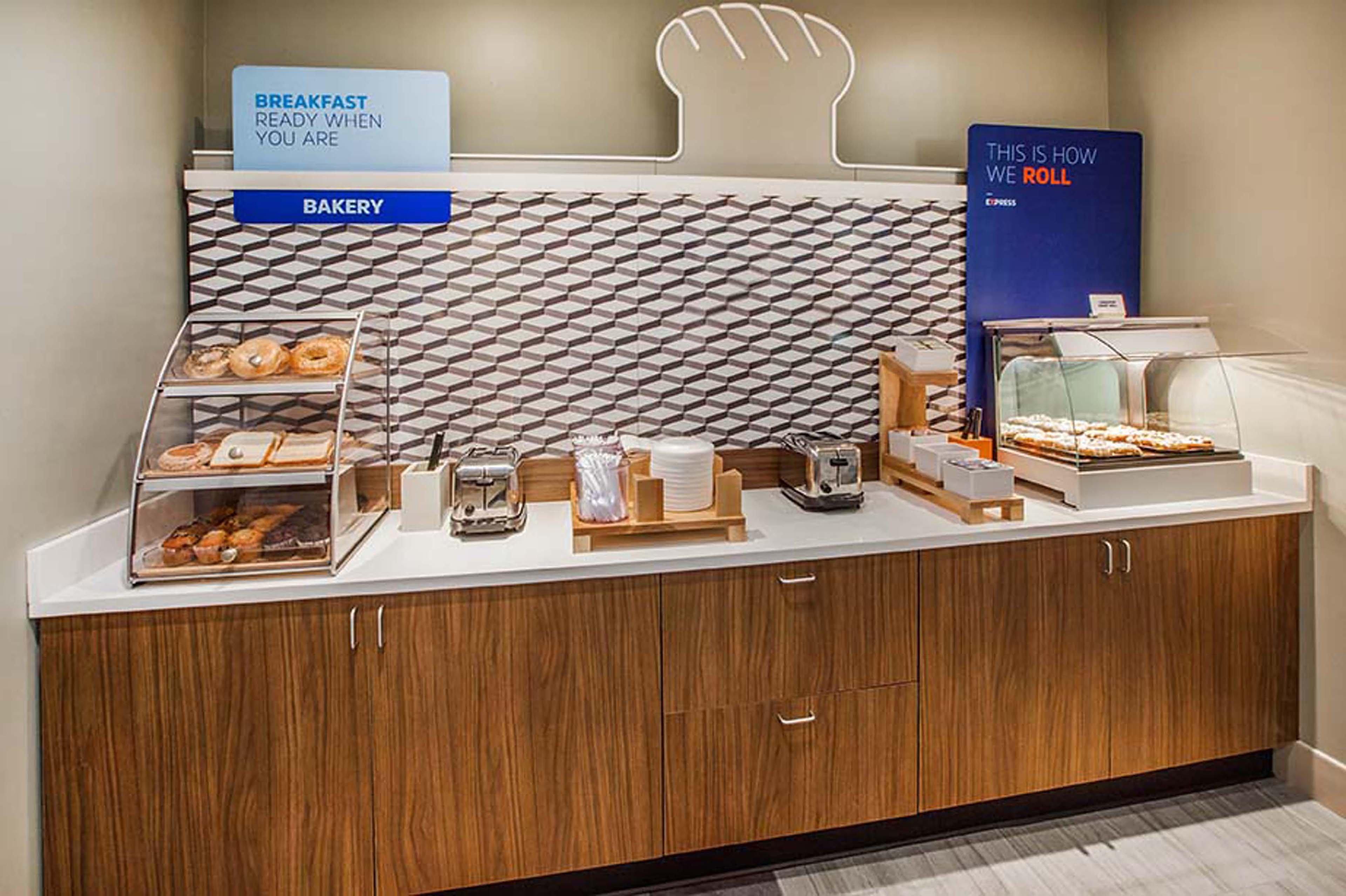 Holiday Inn Express Hotel & Suites Crawfordsville By Ihg Exteriér fotografie