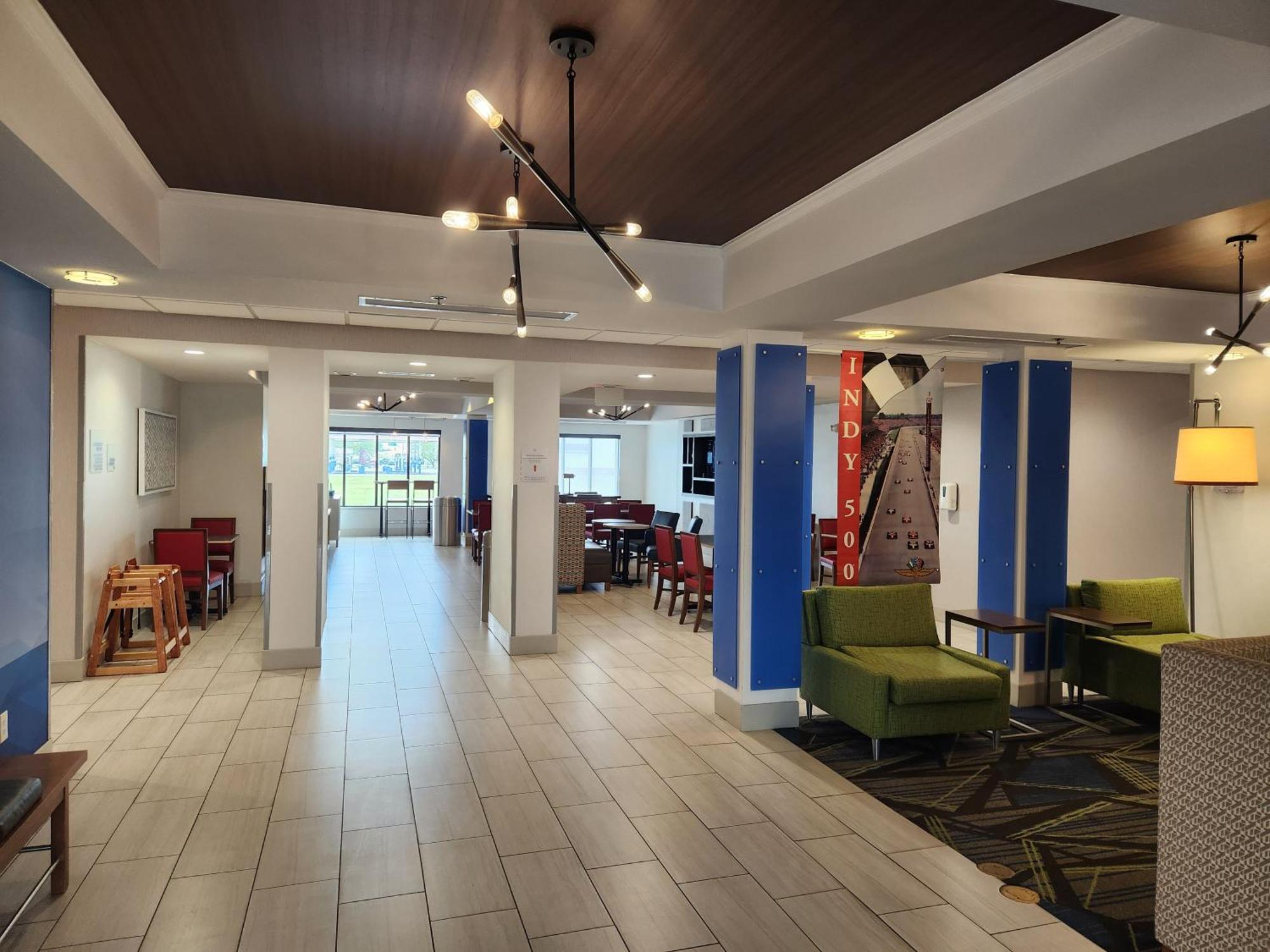 Holiday Inn Express Hotel & Suites Crawfordsville By Ihg Exteriér fotografie