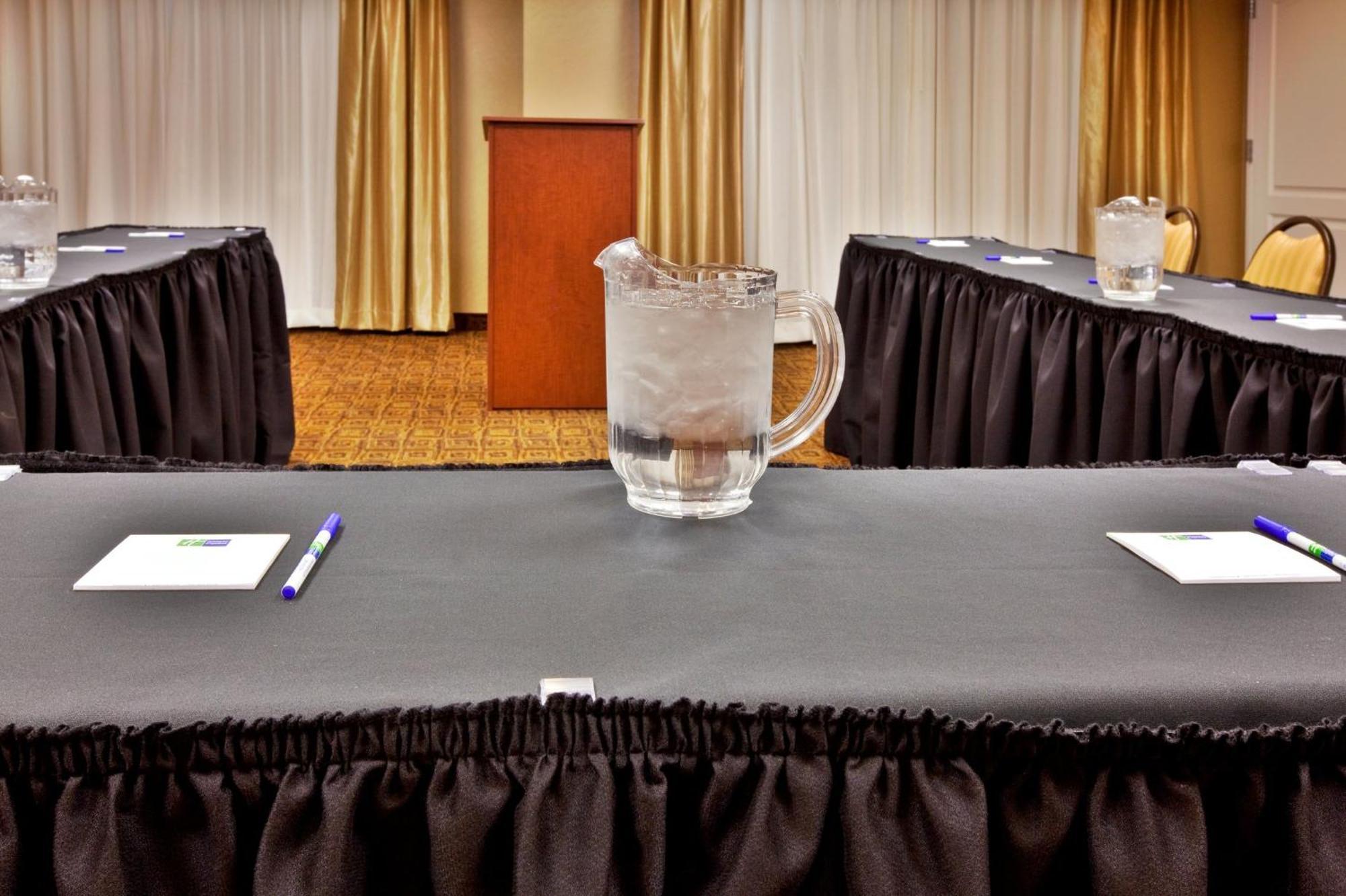 Holiday Inn Express Hotel & Suites Crawfordsville By Ihg Exteriér fotografie